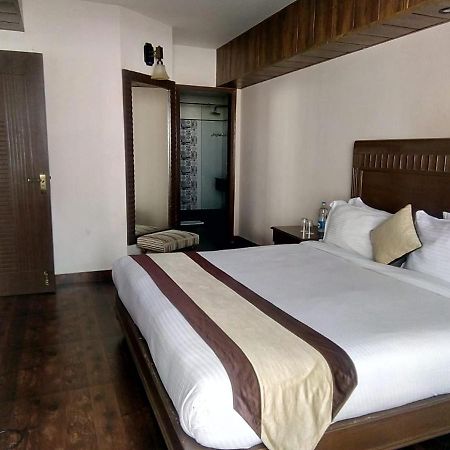 One Earth Royale Boutique Hotel Mussoorie Exterior foto