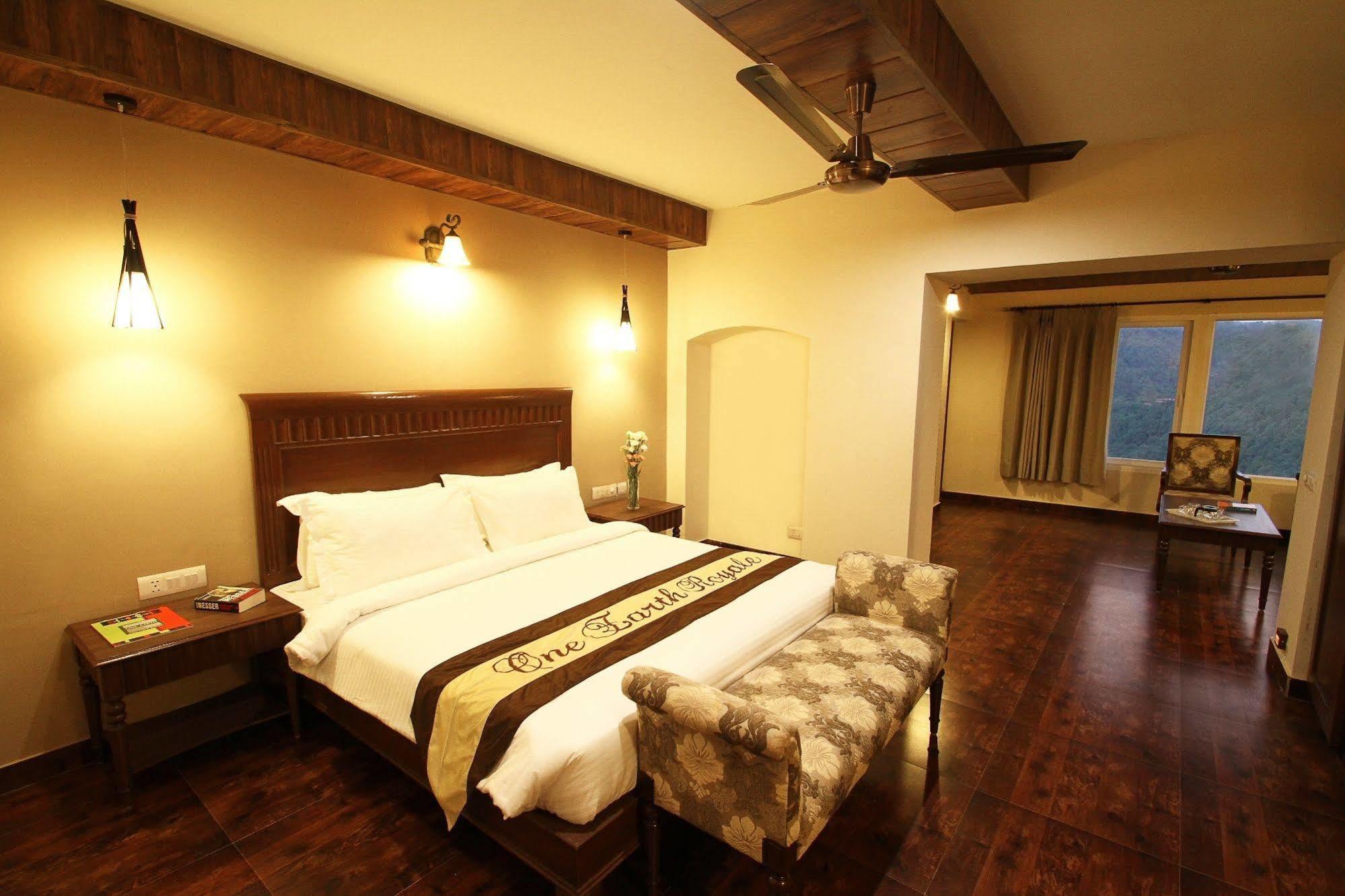 One Earth Royale Boutique Hotel Mussoorie Exterior foto